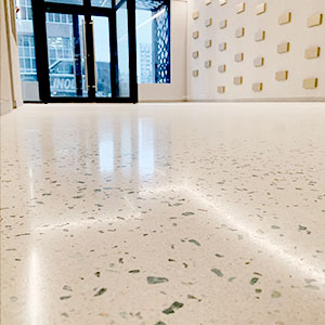 Наливной пол для подъезда жилого дома Наливной пол для подъезда жилого дома